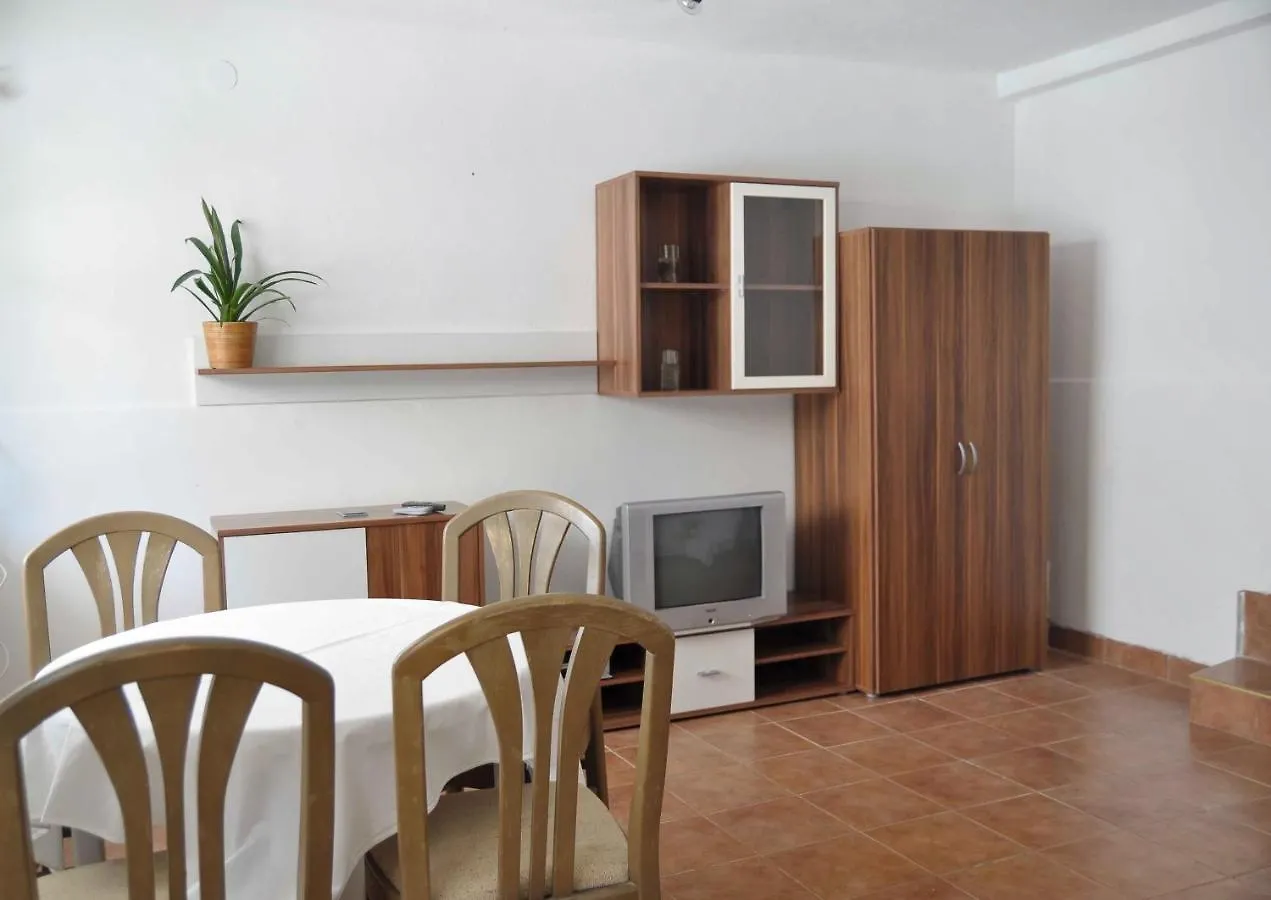 Family Friendly Apartments With A Swimming Pool Mundanije, Rab - 5075